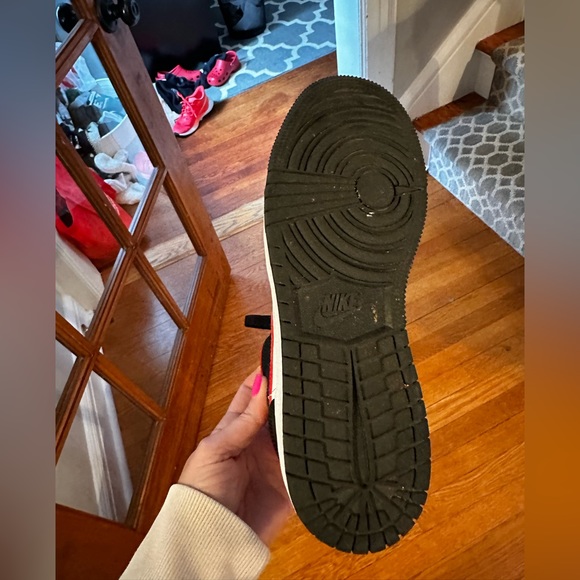 Nike Air Jordan boys sneakers - Picture 2 of 5